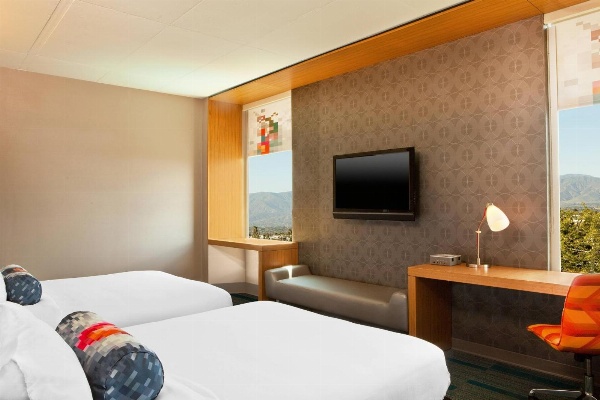 Aloft Ontario-Rancho Cucamonga image 7