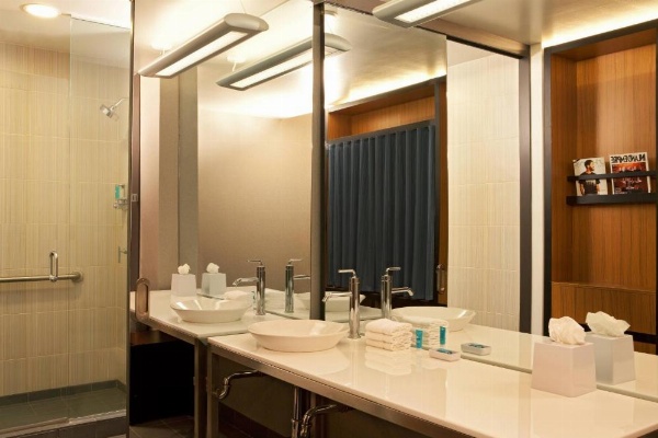 Aloft Ontario-Rancho Cucamonga image 9